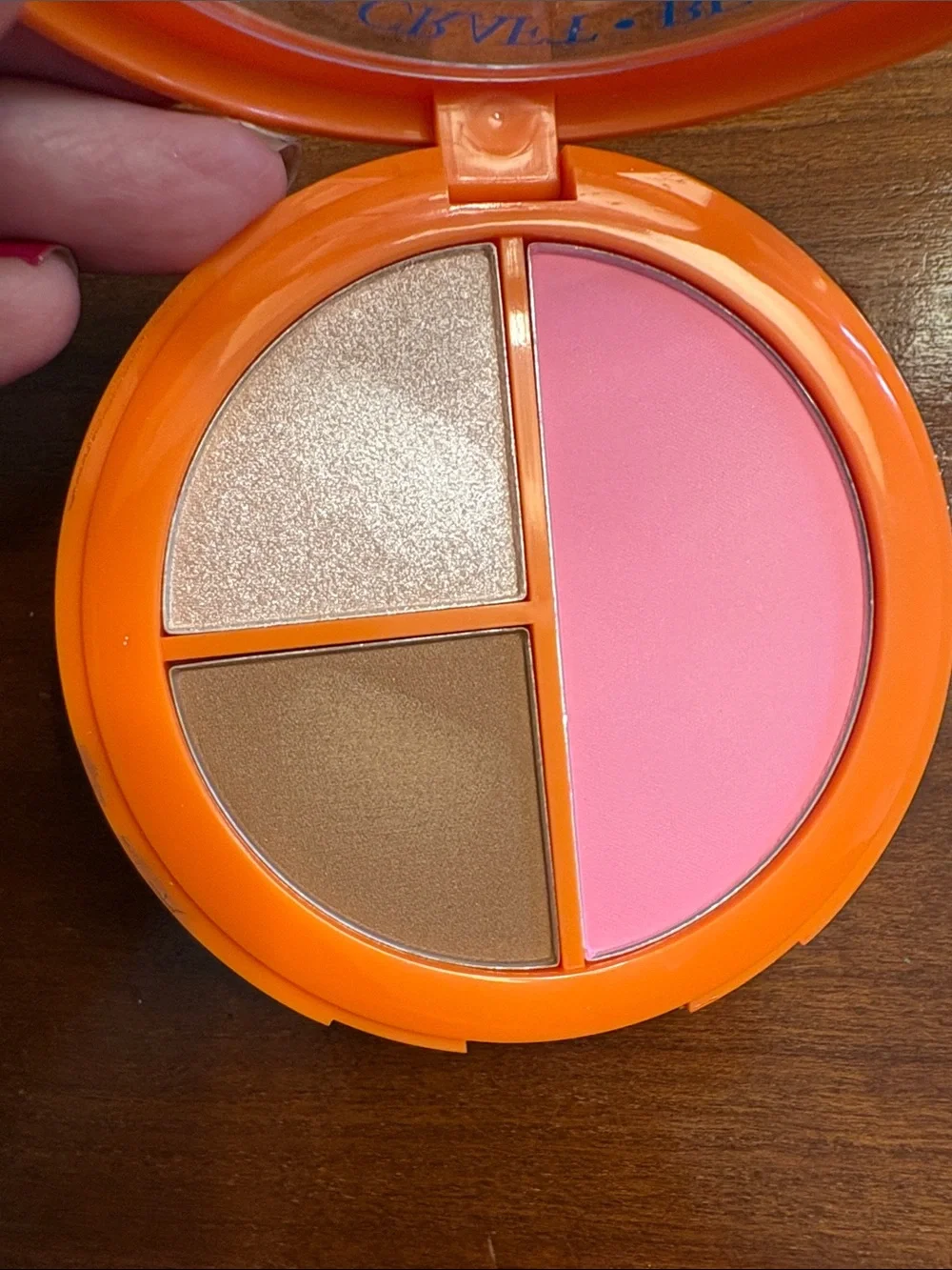 Love•Craft•Beauty Astro Allure Multi-Face Palette — Pink & Bronze Highlighters - Picture 3 of 4